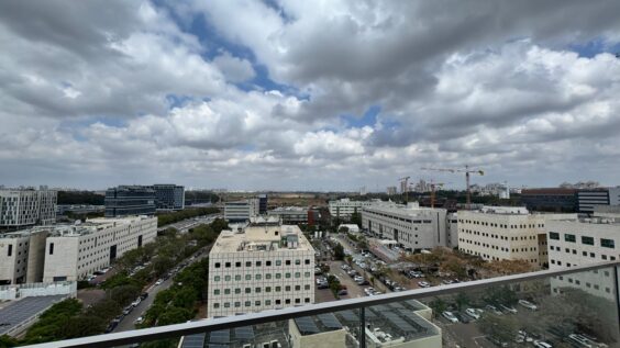 300 מר משרדים בפארק המדע ברחובות