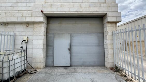 בניין מתוחזק מאוד, בכל שטחים יש חלונות