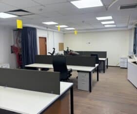 מיקום מנצח ונגיש בטירוף, מרחק הליכה קצרצר מתחנות הרכבת