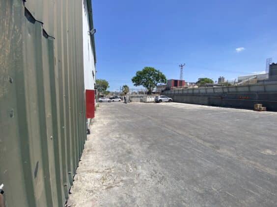 מערכות אבטחה, מטבח, חדר תקשורת, חניון תת קרקעי, מחסן ומרחב מוגן