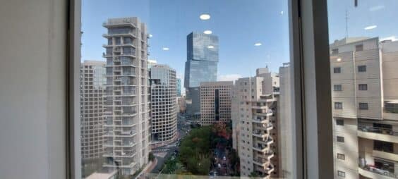 משרדים יפייפיים מרווחים ומוארים