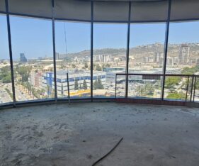 קומה למכירה בשלמות נוף עוצר נשימה לים ולהר
