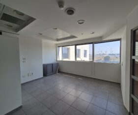קומת משרדים עצמאית להשכרה רמלה